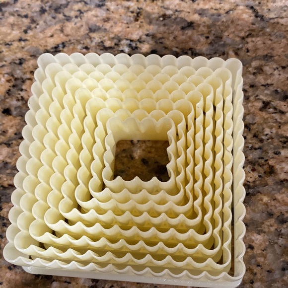 9pc. Nylon Square Fluted Cutter Set - Picture 4 of 5